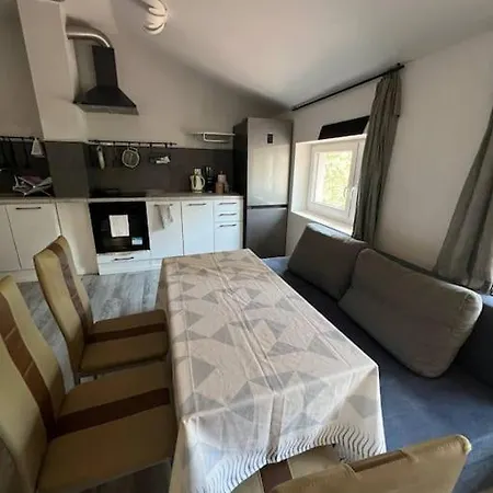 Big Attic Near Tauron Arena Apartment Krakow